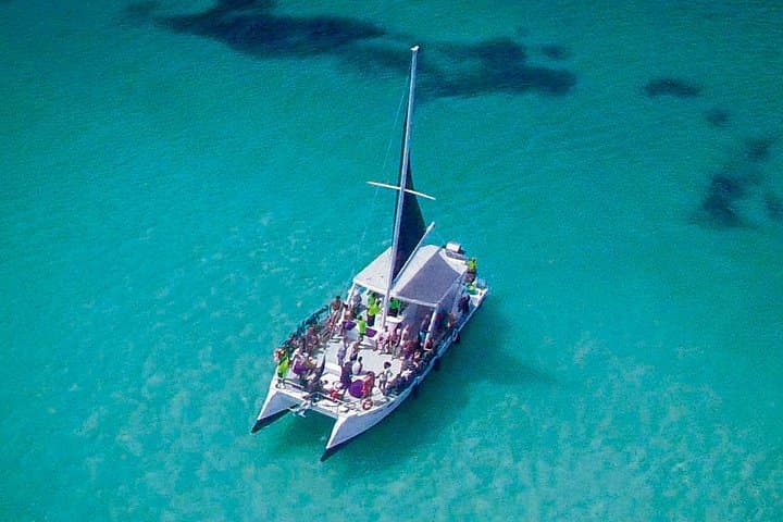 Barco de Fiesta en Punta Cana: Snorkel, Avistamiento de Delfines y Natación en Piscina Natural - 2