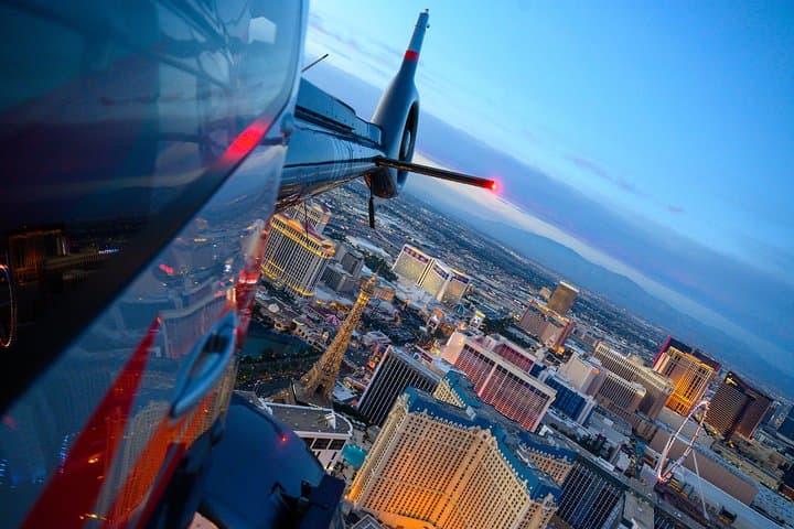 Las Vegas Strip Night Flight by Helicopter: Sparkling City Lights Tour - 7