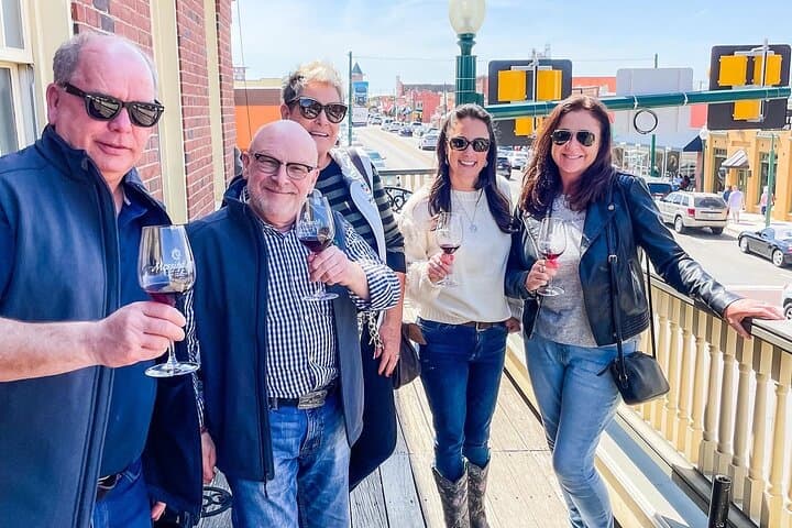 Grapevine Food, Wine & History Walking Tour In Dallas - 2