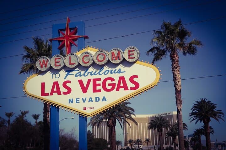Las Vegas Food Tour: Strip Celebrity Chefs or Historic Downtown Bites - 2