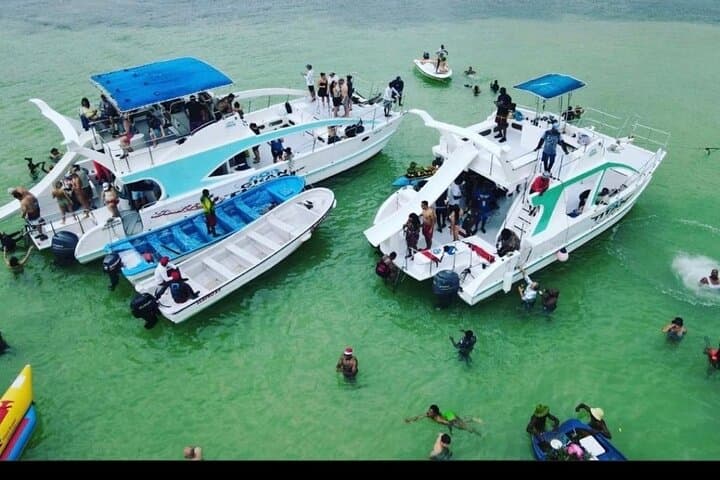 Punta Cana Adult-Only Party Boat: Snorkeling, Music & Natural Pool Adventure - 4
