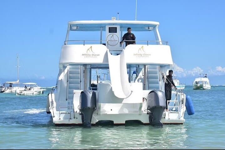 Crucero en Barco Fiesta Hip Hop Solo para Adultos en Punta Cana con Bebidas Ilimitadas y Parada en Banco de Arena - 3