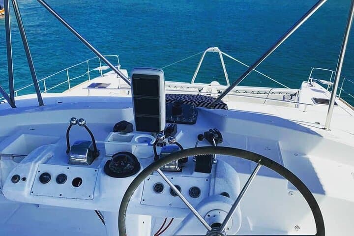 Amber Cove y Taino Bay: Alquiler Privado de Fiesta en Catamarán Blue Sky con Snorkel - 4