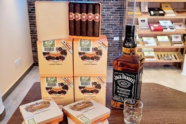 Private Cigar & Rum Tasting Experience in Cartagena - 7