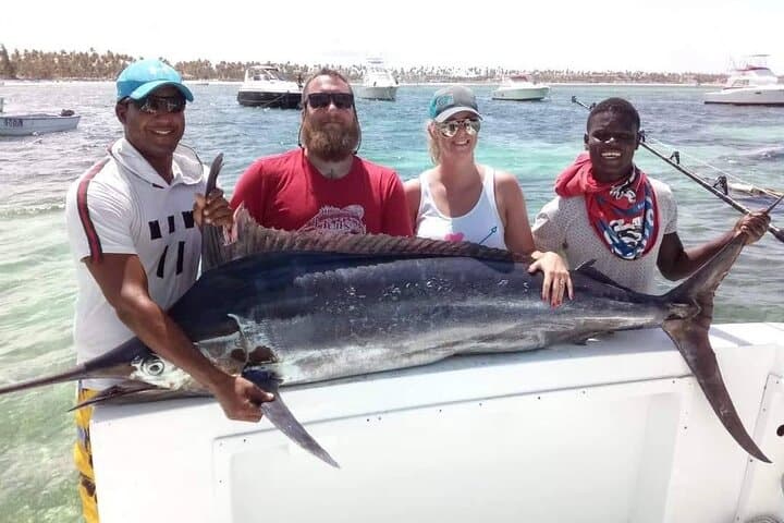 Pesca Profesional en Alta Mar y Crucero de Fiesta en Punta Cana - 5