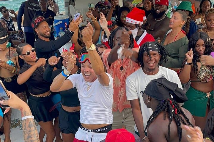 Punta Cana Hip Hop & R&B Party Boat: Open Bar, Sandbar Splash & DJ Set - 3